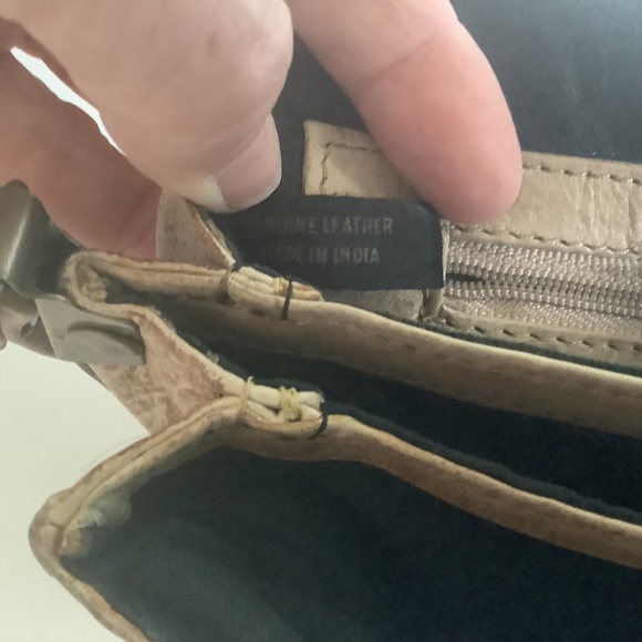 Sam Sam Vintage Genuine Leather Hand Painted Crossbody Bag - Picture 9 of 16